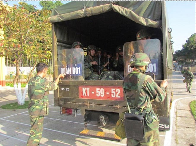 Huấn luyện sẵn sàng chiến đấu tại Trung đoàn 692