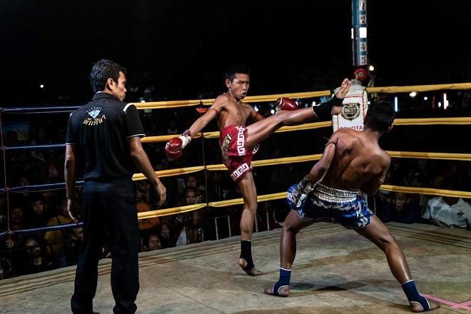 Đấu sĩ nhí Muay Thái: Miếng ăn đổi bằng máu và nước mắt