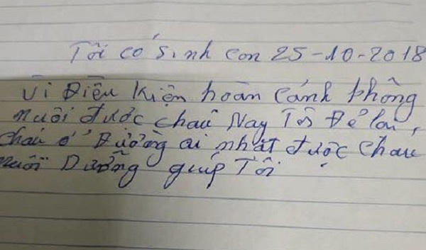 Bé gái 2 tháng tuổi bị bỏ lại bên đường cùng lá thư