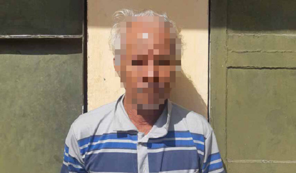 Bắt khẩn cấp ông lão nhiều con cháu định hiếp dâm bé gái 12 tuổi