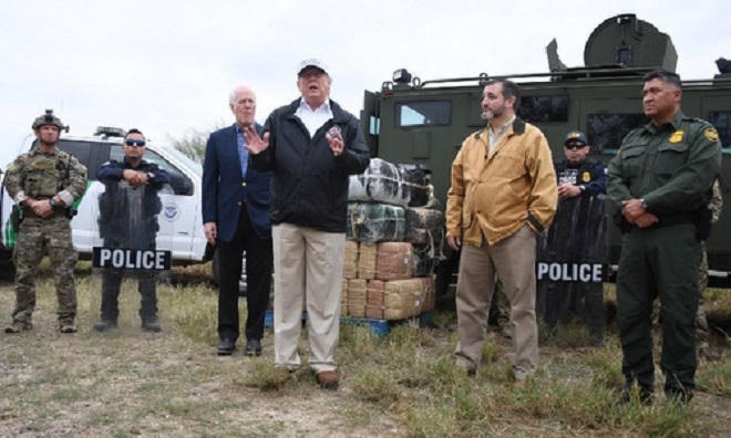 Bức tường chia cắt quan điểm nước Mỹ