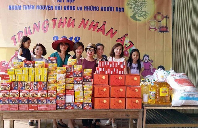 Chuyện ít biết phía sau người đàn bà đẹp 'yêu' mái đầu trọc