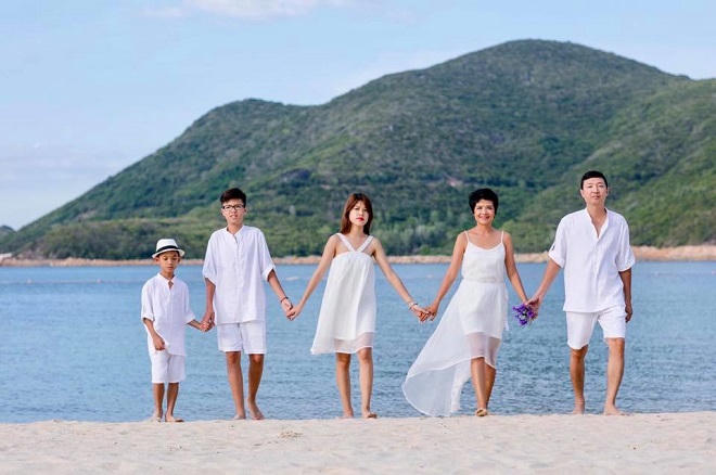 Chuyện ít biết phía sau người đàn bà đẹp 'yêu' mái đầu trọc