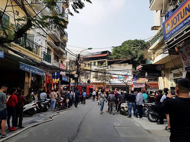 Cháy nhà phố cổ do đốt vàng mã cúng ông Công ông Táo?