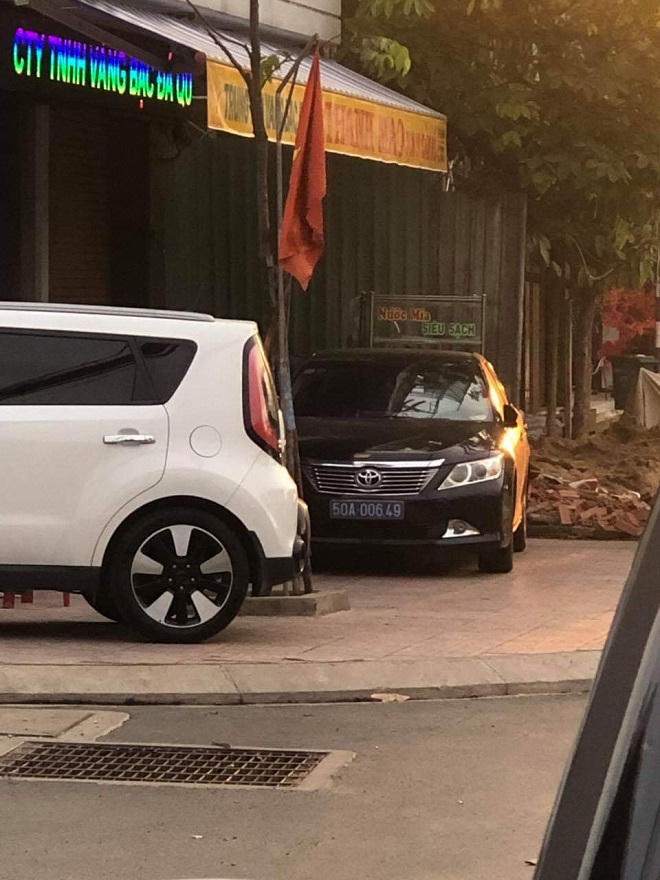 Truy nguồn gốc xe Camry biển xanh chuyên 'lang thang' đường phố Biên Hòa