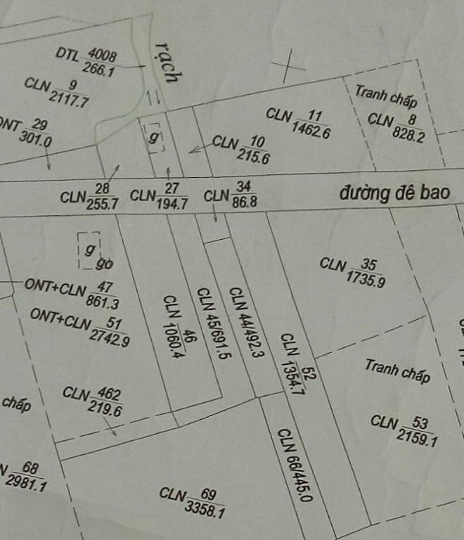 Hộ gia đình bị hàng xóm bịt lối đi: Cán bộ xã hướng dẫn dân… bơi xuồng vào nhà