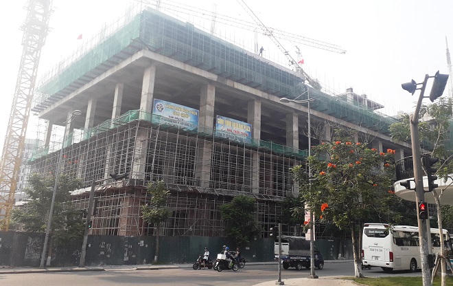 Sống trong sợ hãi khi làm “hàng xóm” dự án Goldland Plaza