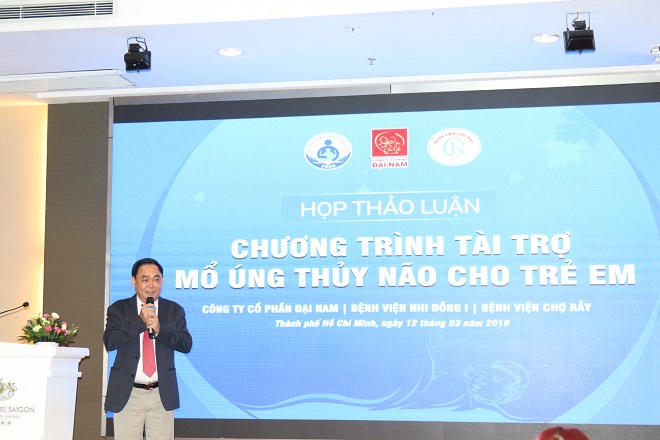 Quỹ từ thiện Hằng Hữu tài trợ mổ úng thủy não cho trẻ em