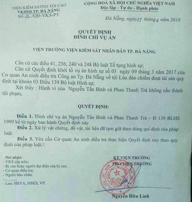 Người đàn ông 'nựng' bé gái trong thang máy từng sai phạm khi đương chức?