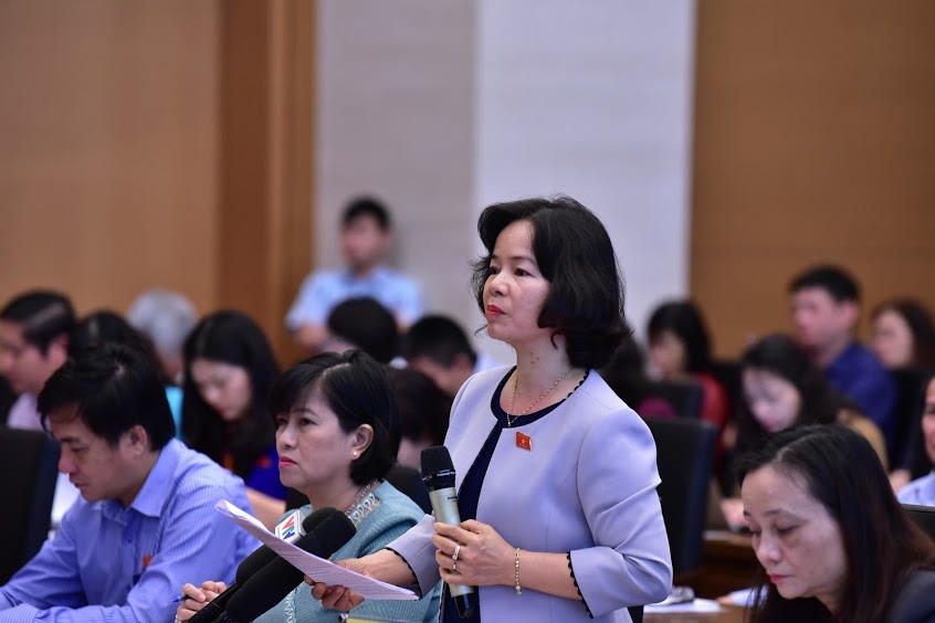 Ý kiến trái chiều về quy định nhiều bộ SGK 