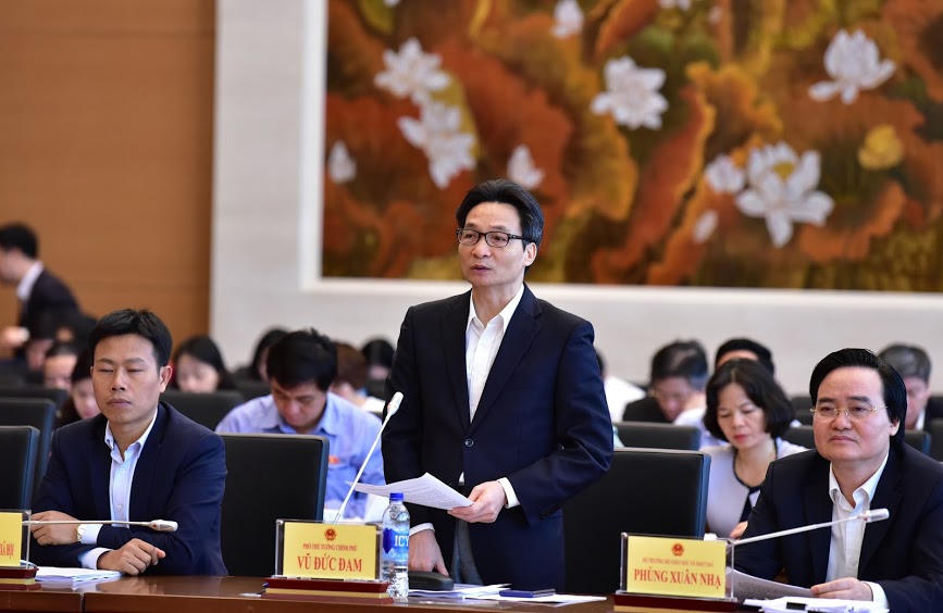 Ý kiến trái chiều về quy định nhiều bộ SGK 