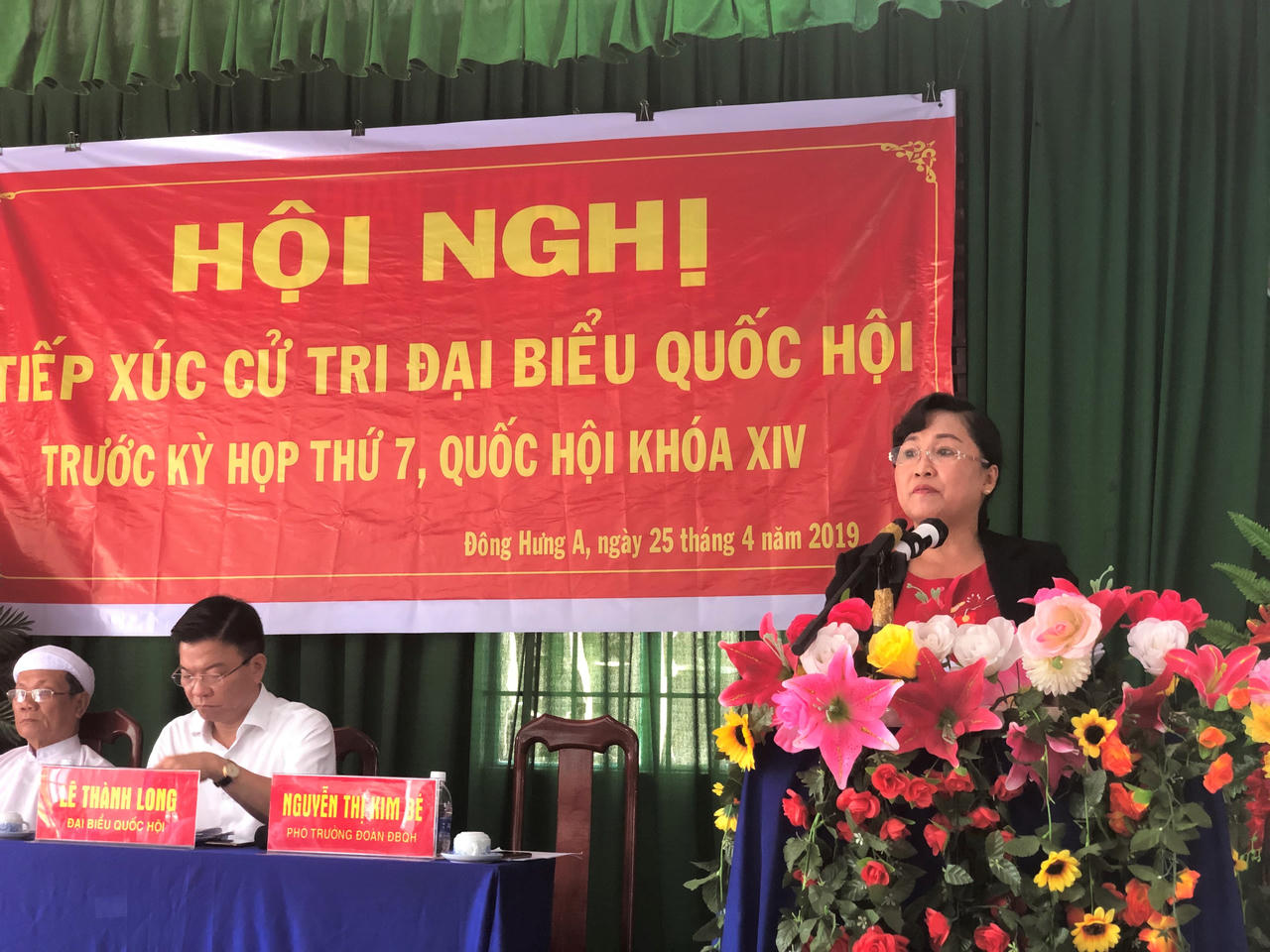 Bộ trưởng Bộ Tư pháp Lê Thành Long tiếp xúc cử tri Kiên Giang