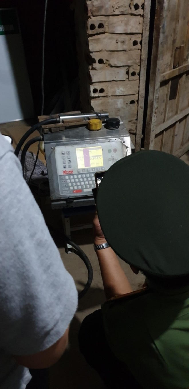 Làm giả ống thép Hòa Phát, chủ doanh nghiệp bị khởi tố