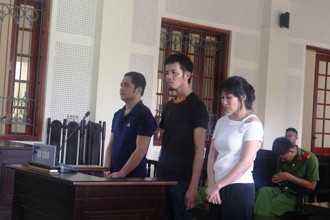 Mẹ nghèo khóc cạn nước mắt vì đứa con “trời đánh” vào tù ra tội như cơm bữa