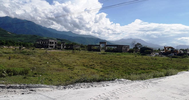 Thừa Thiên – Huế: Thu hồi hàng trăm ha đất chỉ để cỏ hoang cỏ dại?