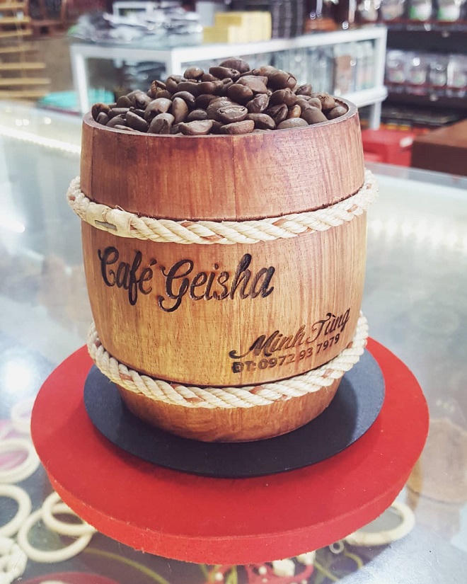  Uống một ly cà phê “mất đứt” gần nửa chỉ vàng