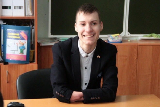 Lặng nghe khúc nhạc từ bàn tay không ngón lướt trên phím đàn Piano