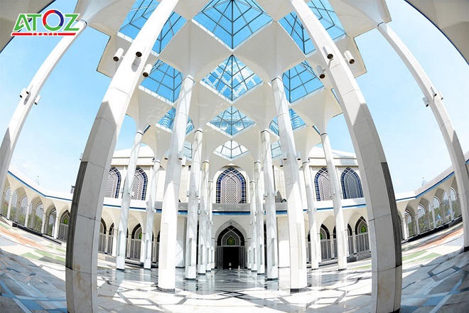 Ngất ngây với mái vòm xanh biếc xanh ở Thánh đường Hồi giáo lớn thứ hai Đông Nam Á