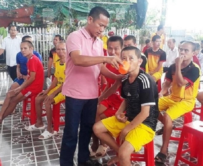 Vợ chồng 'phá kỷ lục' có 15 đứa con, cưu mang 150 trẻ khuyết tật