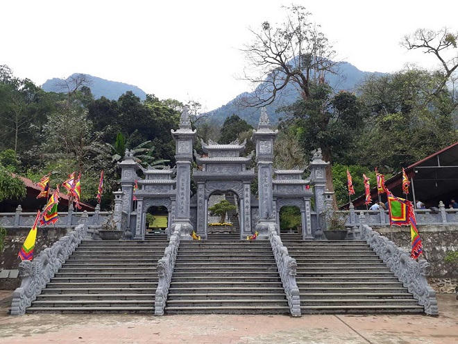 Ly kỳ nguồn gốc xuất thân Đức Thánh Tản Viên, thần tượng chống thiên tai lũ lụt