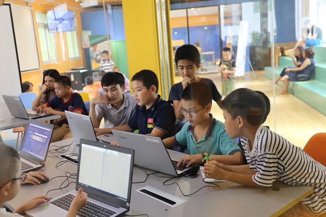 Lớn lên bằng tình yêu và trách nhiệm