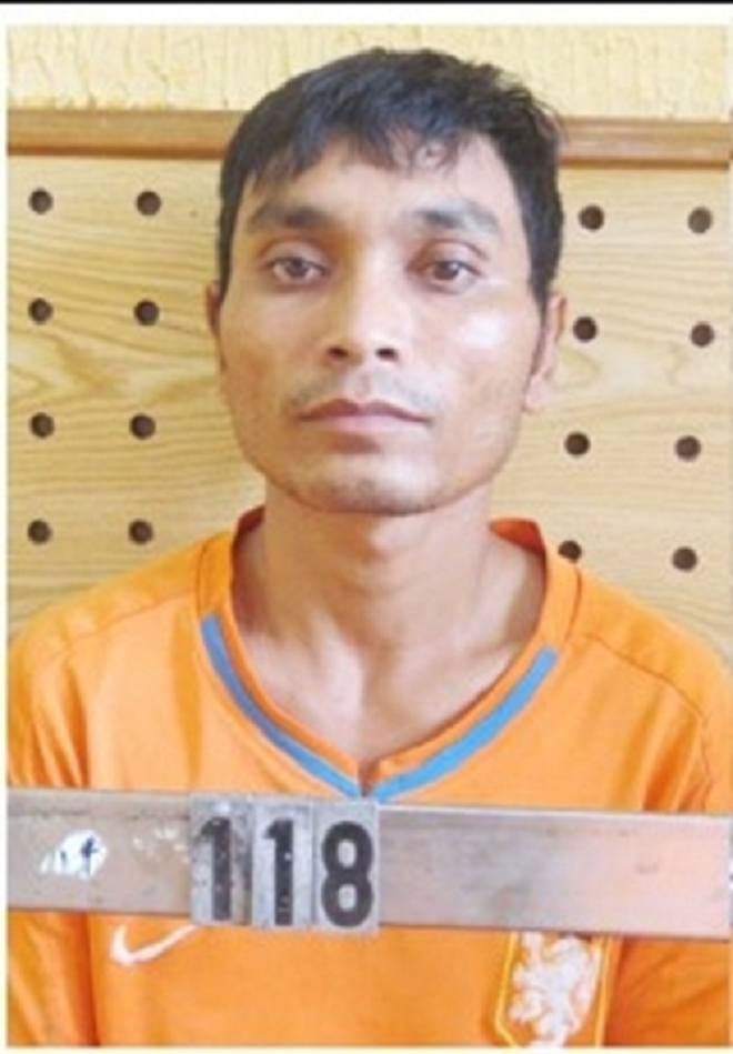 Dụ dỗ con riêng của vợ xem phim 'đen' rồi xâm hại