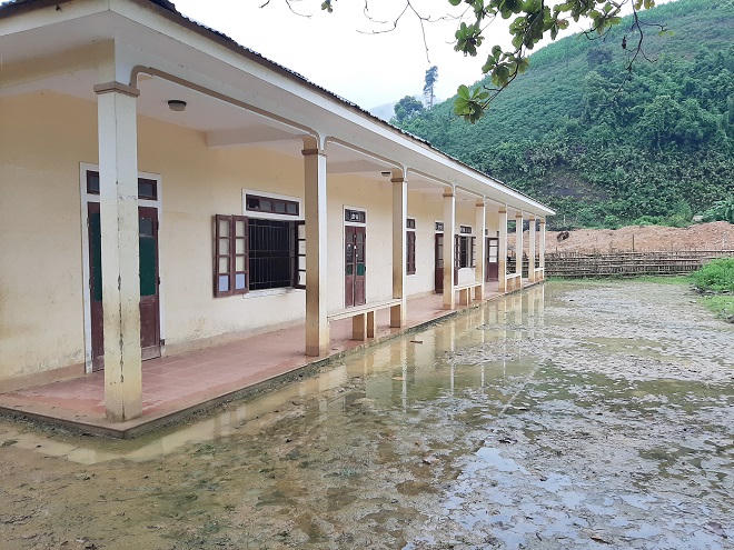 Ngôi trường “chạy lũ” mong sớm có ký túc xá và phòng học mới