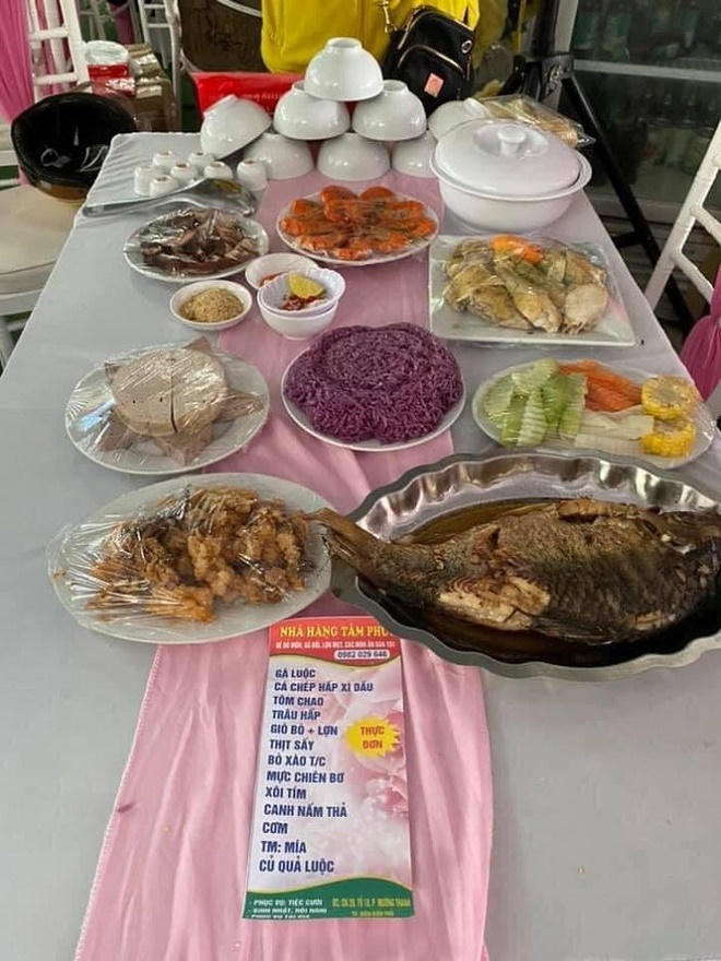 Vì sao cô dâu chưa hồi âm với chủ nhà hàng bị 'bỏ bom' 150 mâm cỗ?