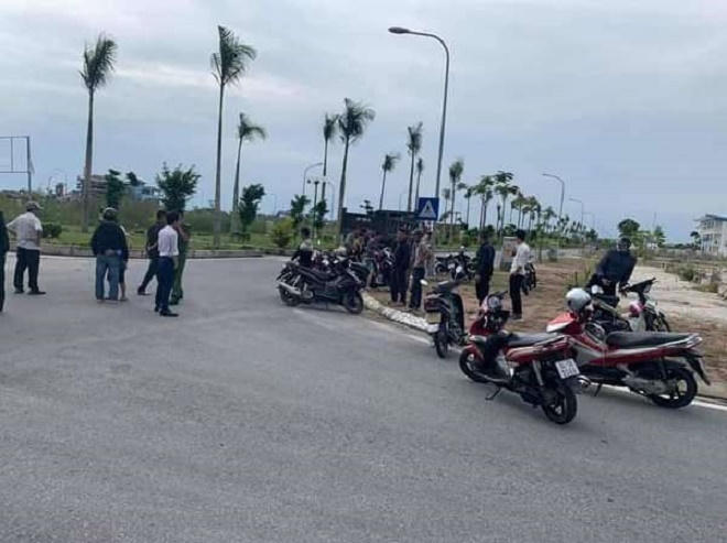 Tin giao thông đến sáng 18/10: 3 người tử vong, 3 người bị thương sau va chạm với xe tải