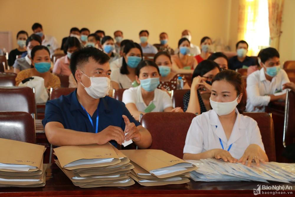 Hôm nay, học sinh nhiều địa phương thi vào lớp 10