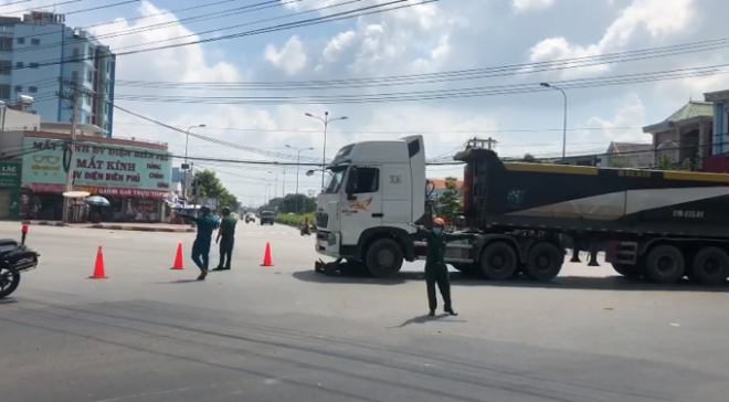 Tin giao thông đến sáng 6/6: Nữ sinh lớp 12 bị xe tải cán tử vong; tài xế container dùng giấy tờ giả bị phạt hơn 40 triệu đồng