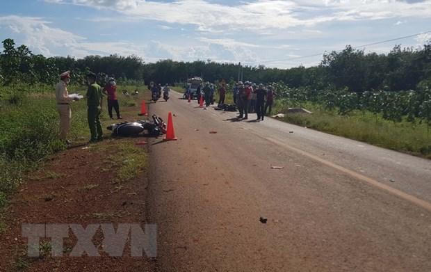 Tin giao thông đến sáng 17/6: Hai xe máy đối đầu, 1 người thiệt mạng; phụ xe tải tử vong khi bị container tông từ phía sau