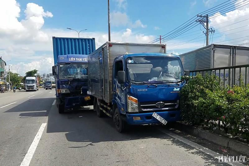 Tin giao thông đến sáng 17/6: Hai xe máy đối đầu, 1 người thiệt mạng; phụ xe tải tử vong khi bị container tông từ phía sau