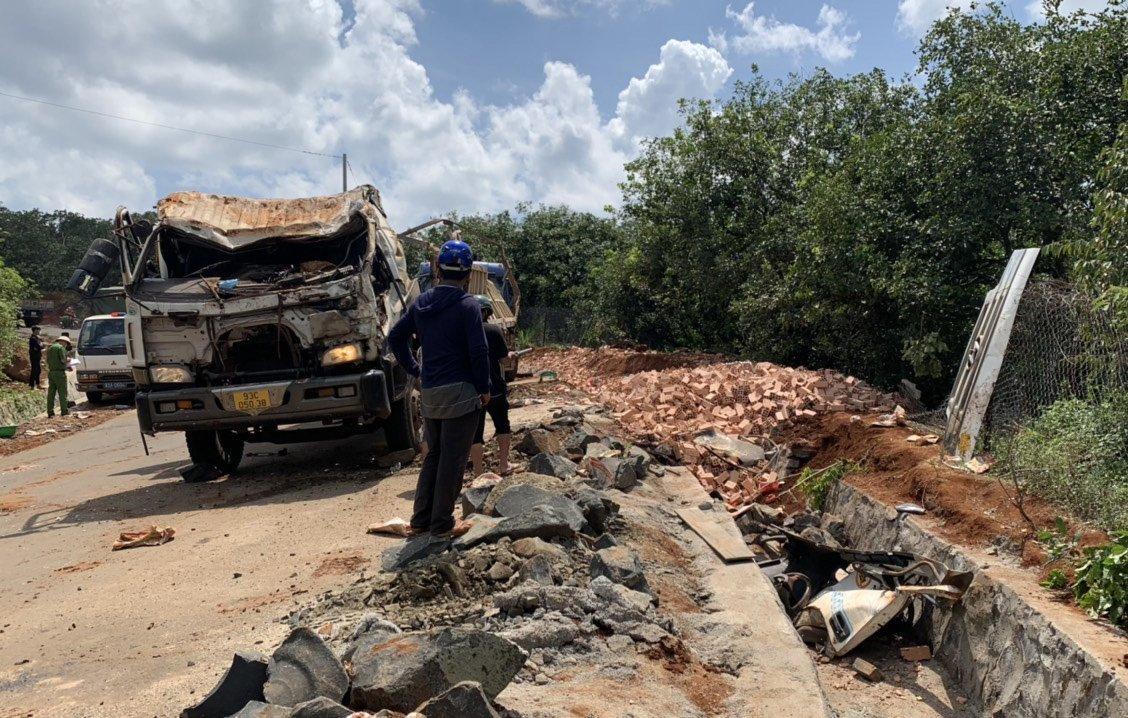 Tin giao thông đến sáng 30/6: Liên tiếp tai nạn xe tải khiến 3 người tử vong, 3 người bị thương