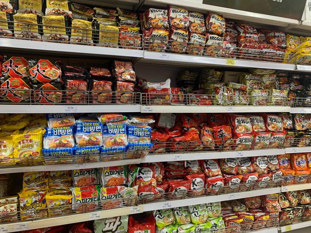 Siêu thị ở Hà Nội: Không có chuyện lo thiếu thực phẩm