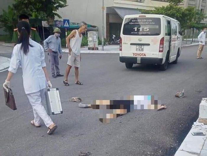 Tin giao thông đến sáng 31/7: Va chạm với container, người đàn ông tử vong; tông dải phân cách, tài xế xe máy bị thương nặng