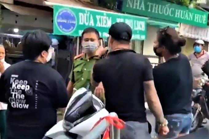 Hành động đáng lên án khi giãn cách xã hội