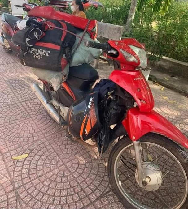 Tin giao thông đến sáng 1/8: Chạy xe máy về quê tránh dịch, thanh niên tông lan can sắt; người đàn ông thiệt mạng khi đâm vào xe rác