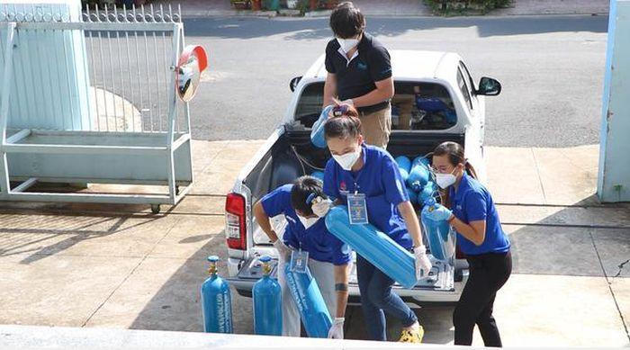 Nhường nhà cho đồng hương cách ly, lập ATM Oxy giúp người dân vượt đại dịch