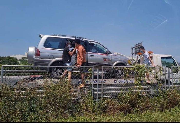 Tin giao thông đến sáng 13/8: Tài xế tử vong khi ô tô tải tông đầu xe đầu kéo; xe Toyota Vios phóng ngược chiều trên Quốc lộ 1