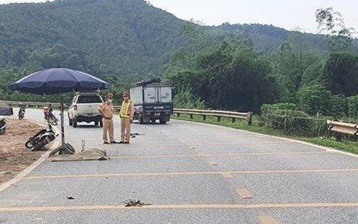 Tin giao thông đến sáng 2/9: Container mất lái tông vào nhà dân, cô gái bị thương nặng; truy tìm tài xế gây tai nạn chết người 