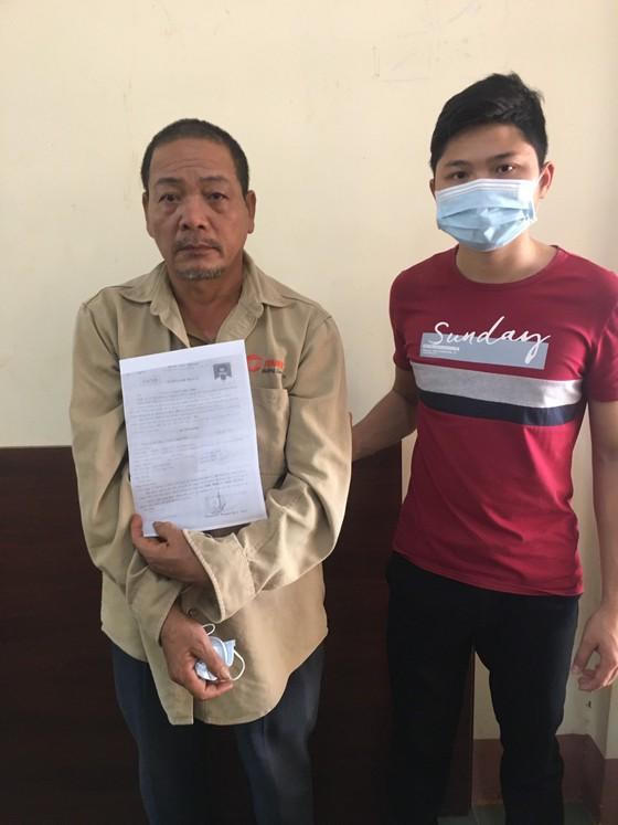 Tin giao thông đến sáng 19/9: Xe đầu kéo tông sập nhà dân; xe tải tông nữ công nhân đang cắt cỏ tử vong