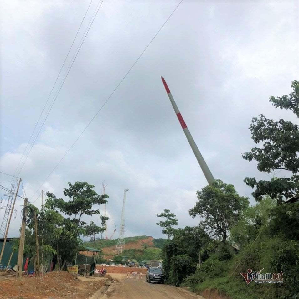 Tin giao thông đến sáng 26/9: Tông đuôi xe bồn, nam nhân viên ngân hàng tử vong; xe chở cánh quạt điện gió gây sự cố khiến 3.500 hộ dân chịu thiệt