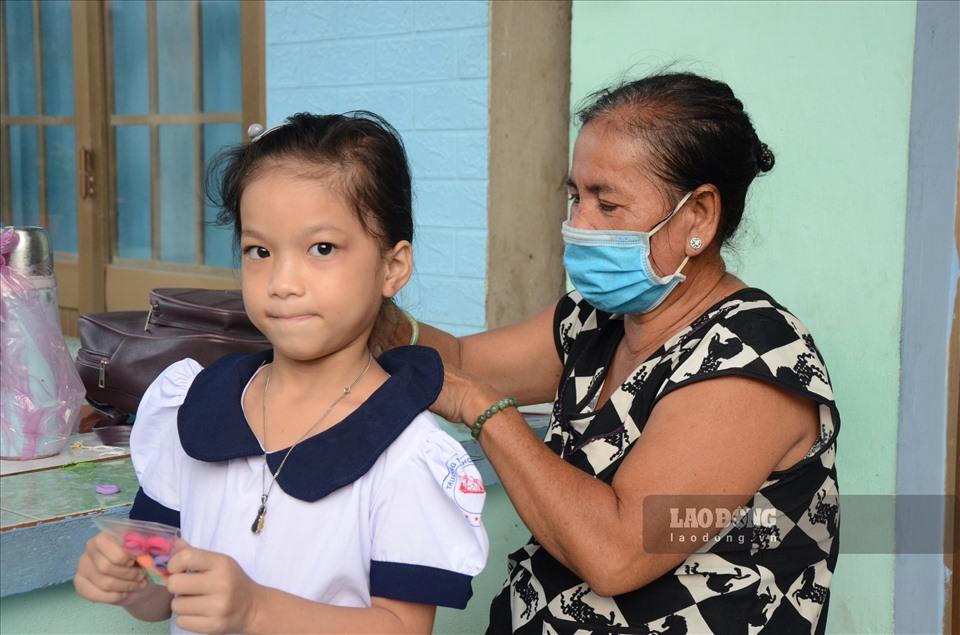 Học sinh Cần Giờ háo hức ngày đầu trở lại trường