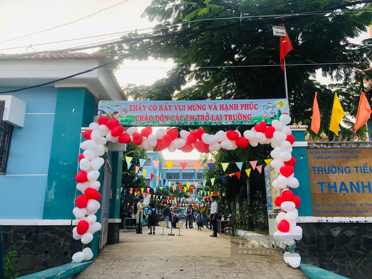 Học sinh Cần Giờ háo hức ngày đầu trở lại trường