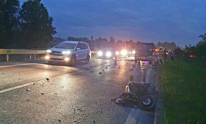 Tin giao thông đến sáng 23/10: Tai nạn liên hoàn khiến 5 xe biến dạng, 4 người bị thương; va chạm với xe đầu kéo, 2 nữ sinh tử vong thương tâm