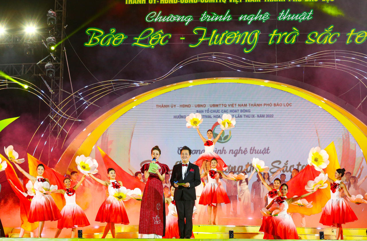 Đặc sắc chương trình nghệ thuật 'Bảo Lộc- Hương trà, Sắc tơ'