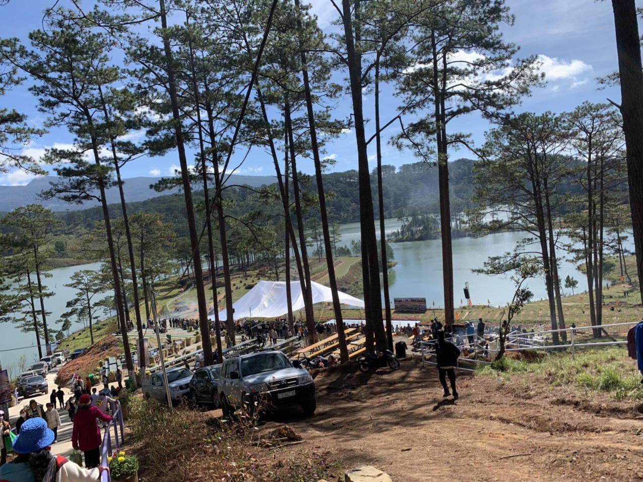 Mãn nhãn ngắm ngựa tung vó trên 'nóc nhà' Tây Nguyên