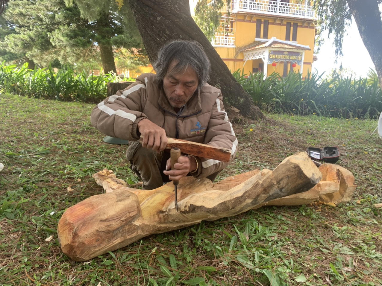 Nét đẹp văn hóa Tây Nguyên qua tượng gỗ