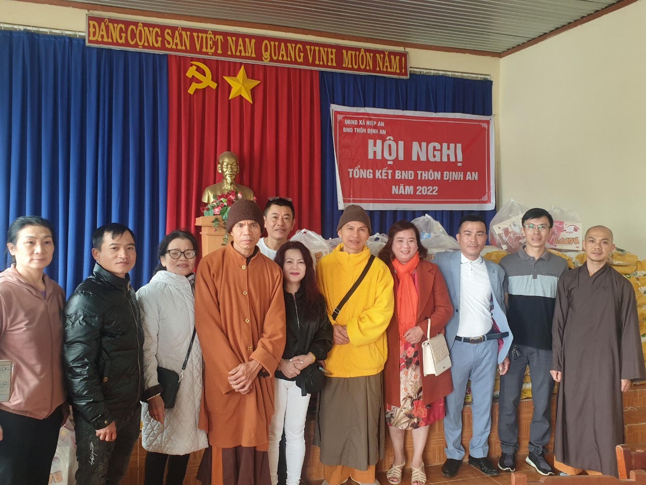 Những phần quà Tết sưởi ấm tình người